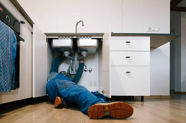 Professional Leak Detection technician working in Polo, IL